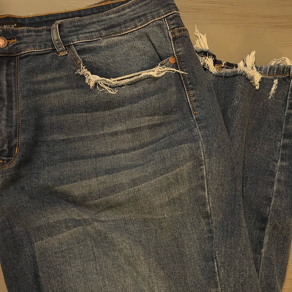 Excellent condition Judy blue skinny fit distressed denim